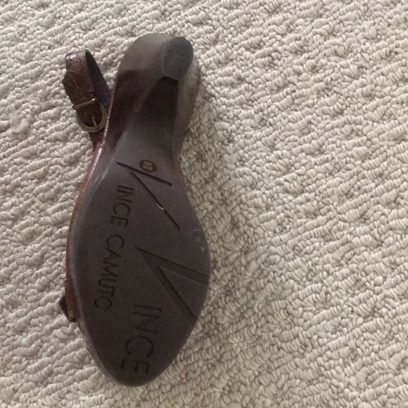 Shoes - Picture 4 of 4